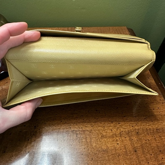 Chanel Coco button Leather flap long bifold wallet beige cream color EUC - Picture 13 of 14